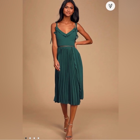 Lulus Dresses & Skirts - Lulus Never a Dull Moment Tie-Strap Pleated Midi Dress - Emerald Green